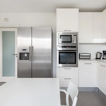 Apartment Cidadela Deluxe 2br With Pool And Sea View